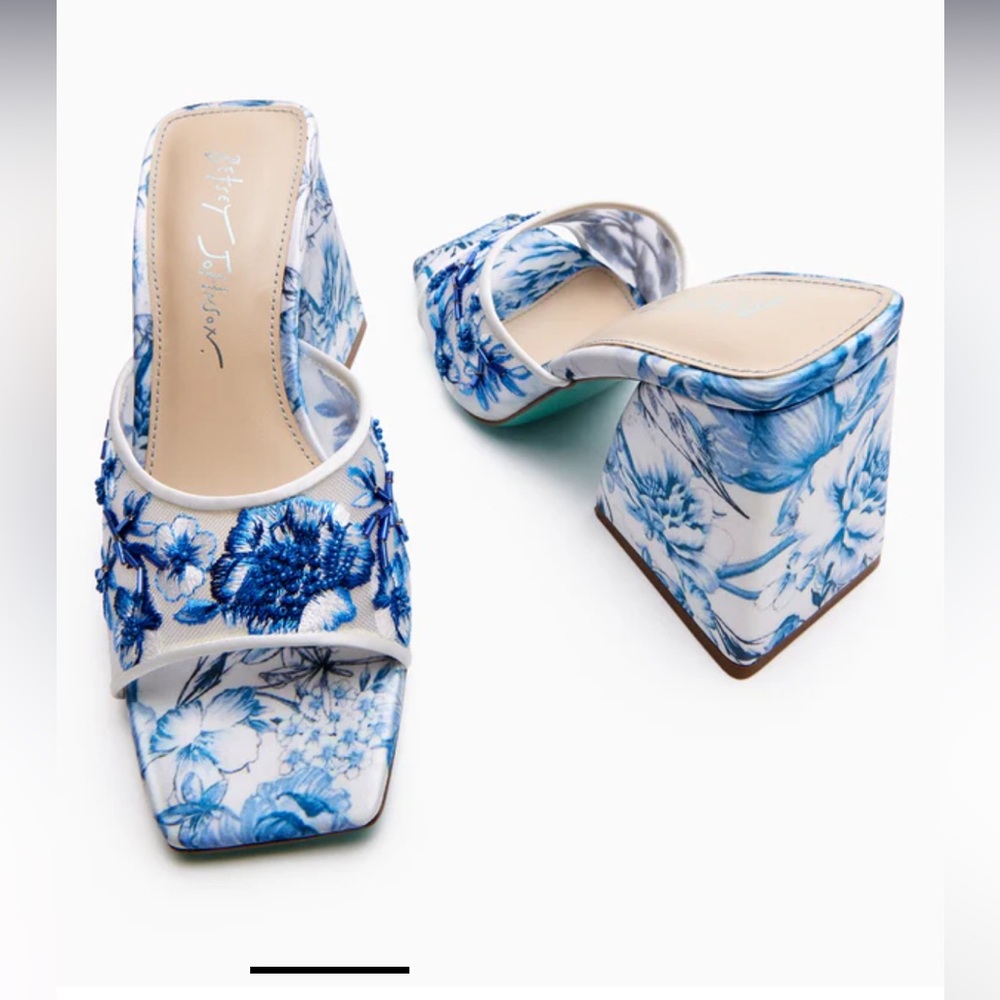 Betsy Johnson Roo Blue Heels